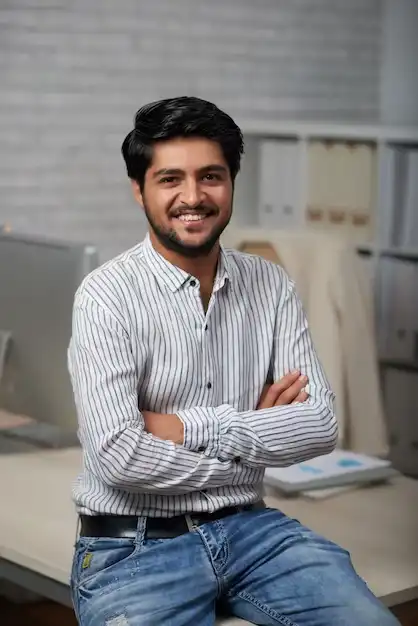 Person-posing-for-a-portrait-in-office